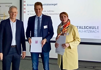 Lahntalschule Lahnau mit Erasmus+-Qualitätssiegel ausgezeichnet